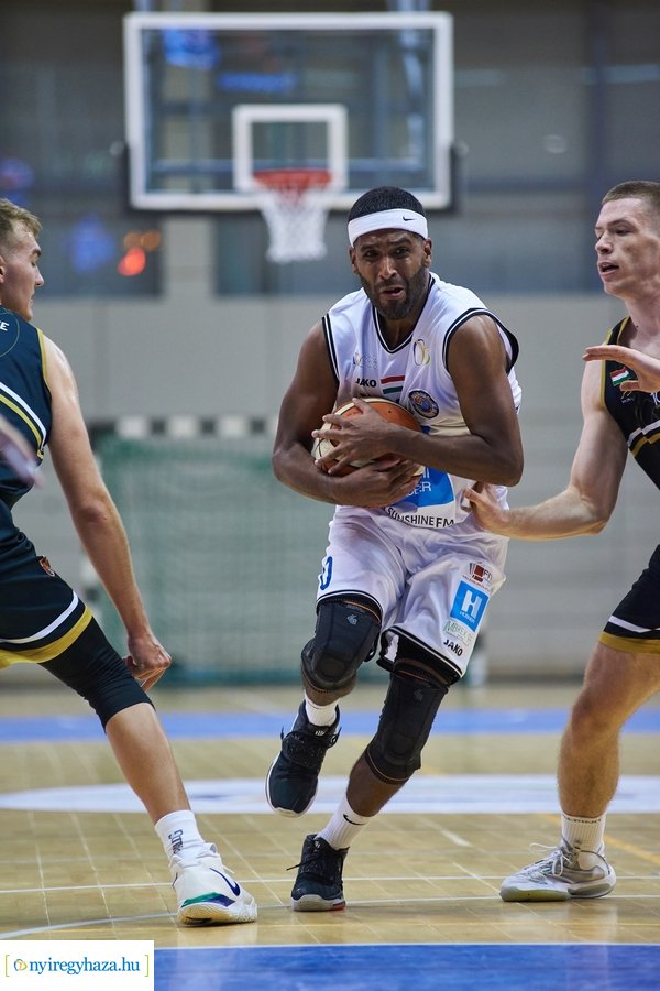 Hübner Nyíregyháza BS  -  PVSK kosárlabda mérkőzés