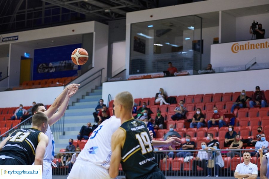 Hübner Nyíregyháza BS  -  PVSK kosárlabda mérkőzés