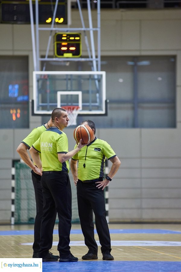 Hübner Nyíregyháza BS  -  PVSK kosárlabda mérkőzés