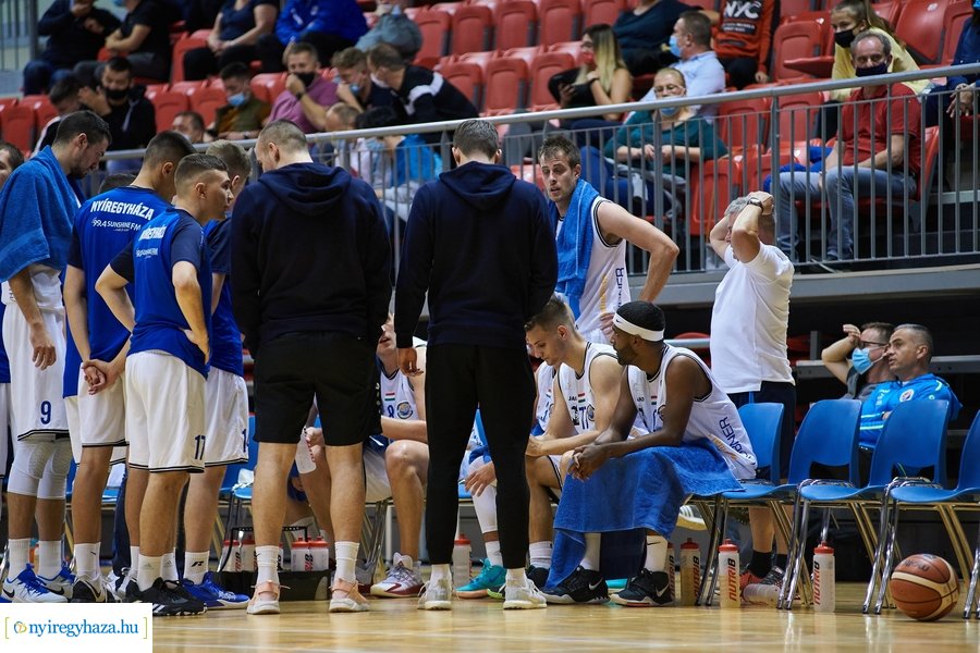 Hübner Nyíregyháza BS  -  PVSK kosárlabda mérkőzés