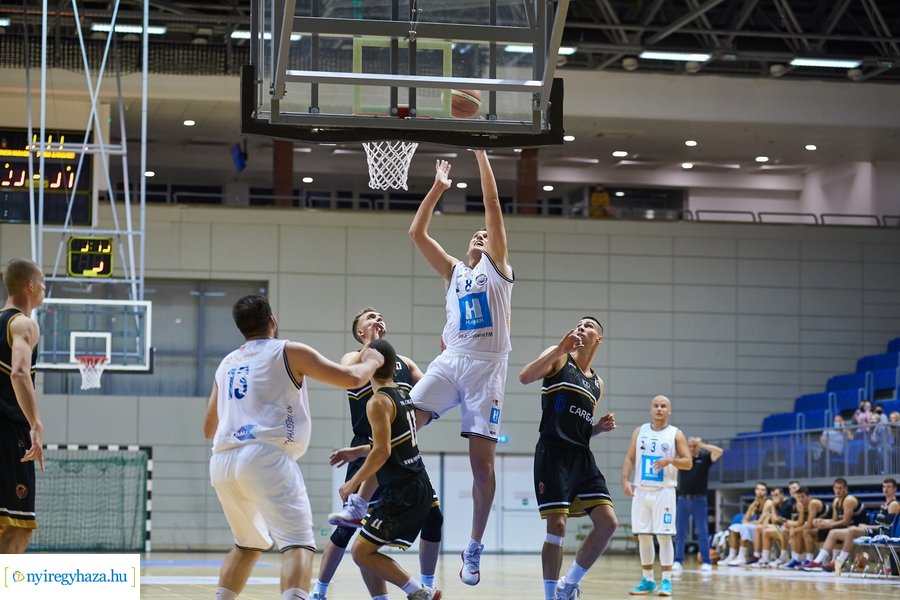 Hübner Nyíregyháza BS  -  PVSK kosárlabda mérkőzés