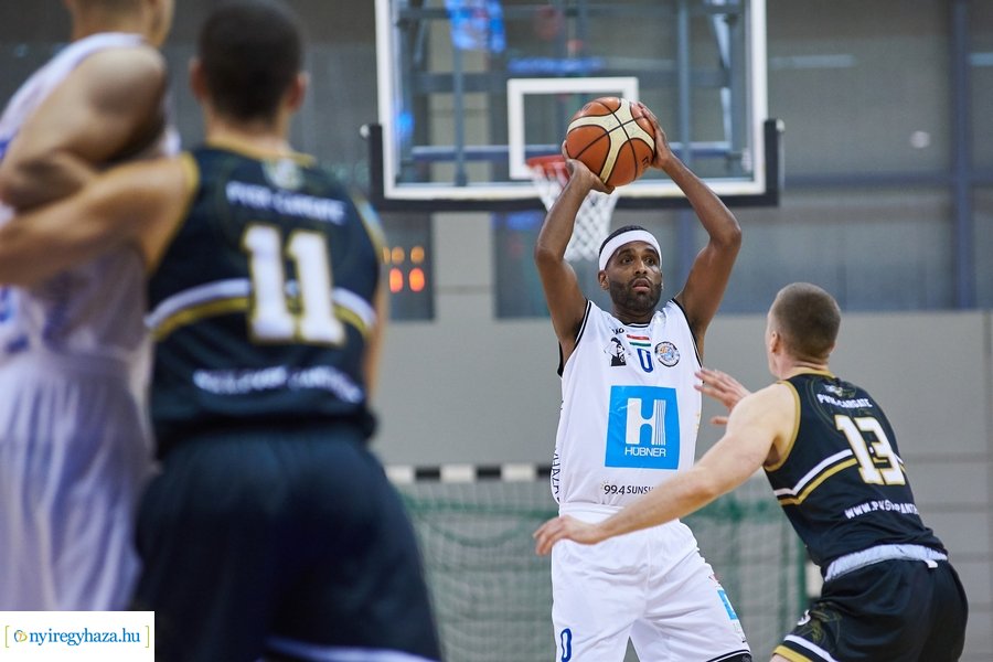 Hübner Nyíregyháza BS  -  PVSK kosárlabda mérkőzés