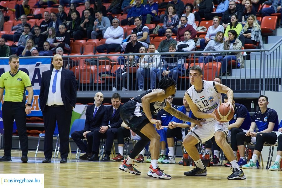 Hübner Nyíregyháza BS - PVSK Veolia kosárlabda