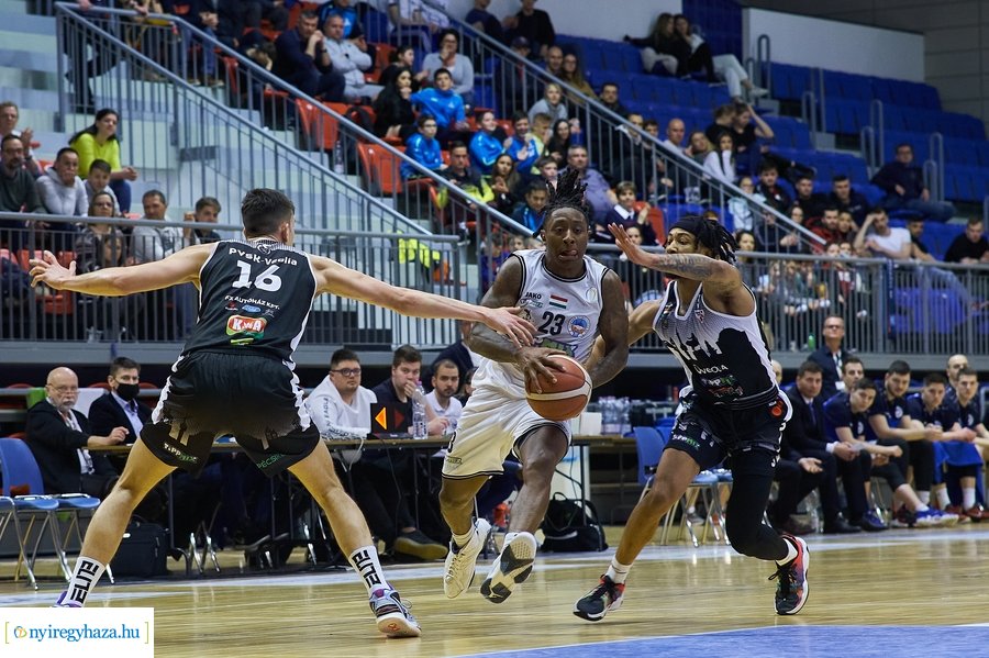 Hübner Nyíregyháza BS - PVSK Veolia kosárlabda
