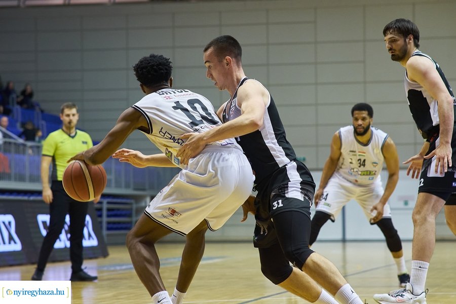 Hübner Nyíregyháza BS - PVSK Veolia kosárlabda