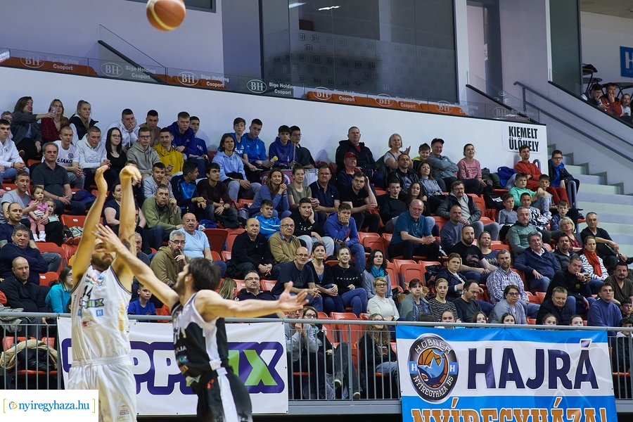Hübner Nyíregyháza BS - PVSK Veolia kosárlabda