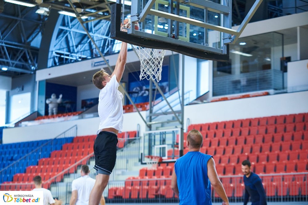 Hübner Nyíregyháza BS sajtótájékoztató