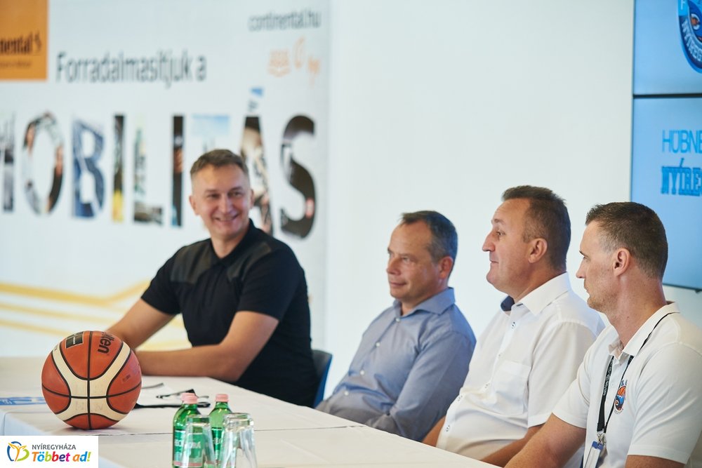 Hübner Nyíregyháza BS sajtótájékoztató