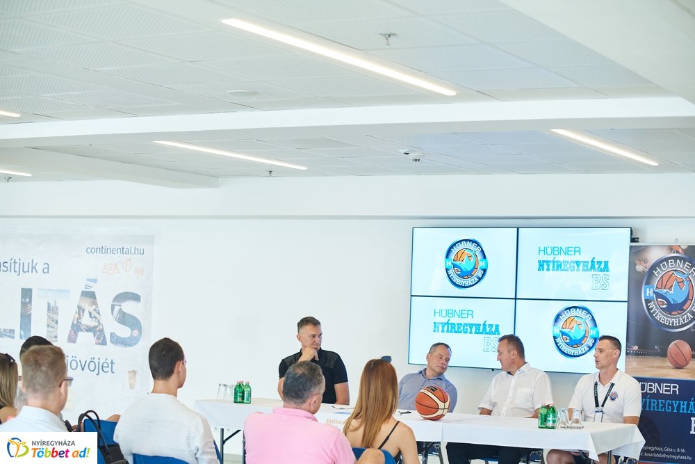 Hübner Nyíregyháza BS sajtótájékoztató