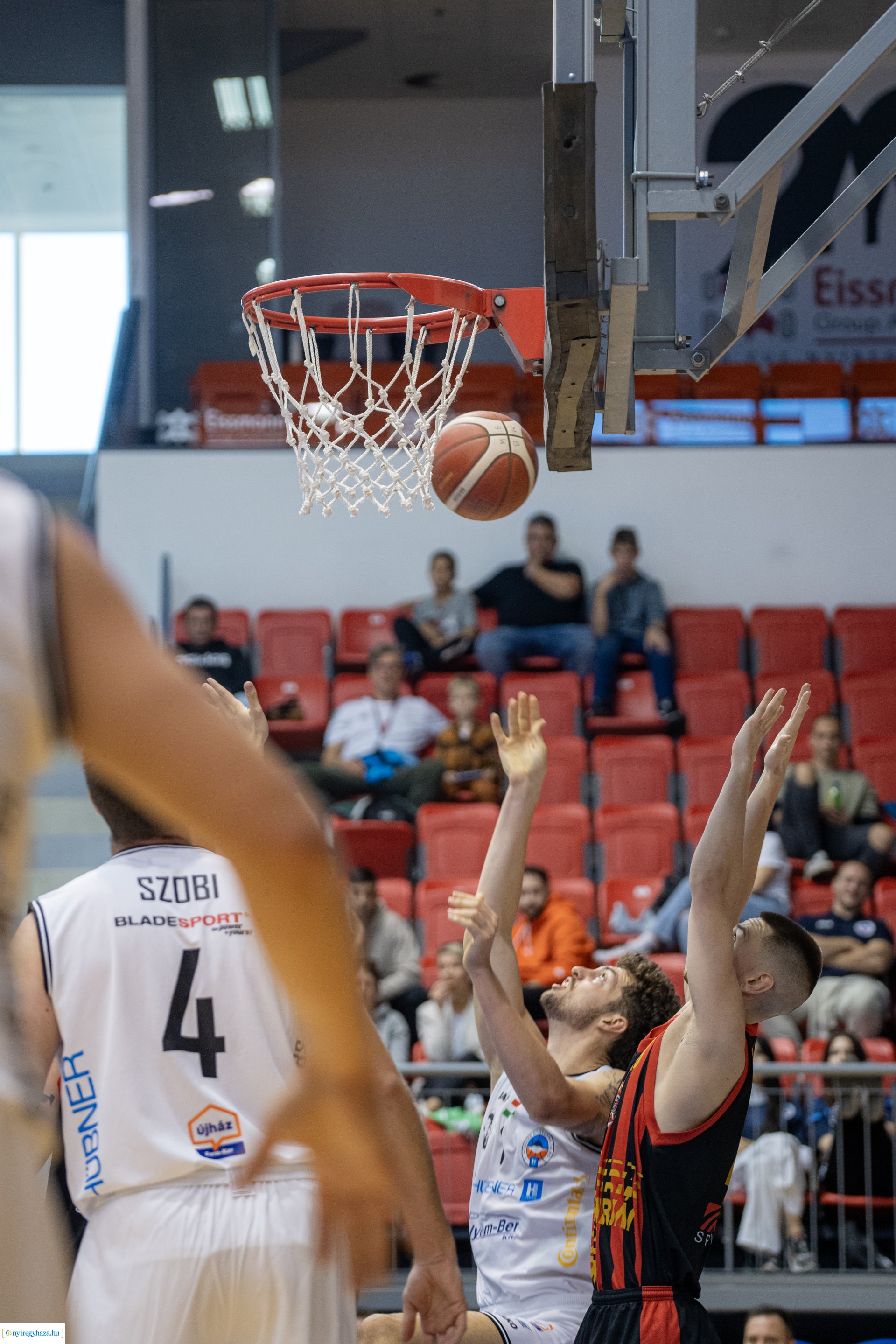 Hübner Nyíregyháza BS - Salgótarjáni KSE NBI/B férfi bajnoki kosárlabda mérkőzés