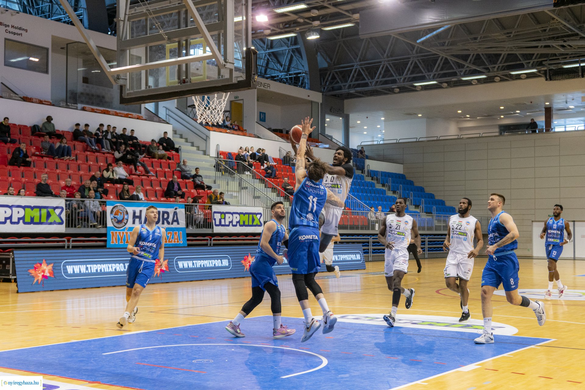 Hübner Nyiregyháza BS vs Kaposvari Kosárladba klub mérkőzése a Continental Arénában
