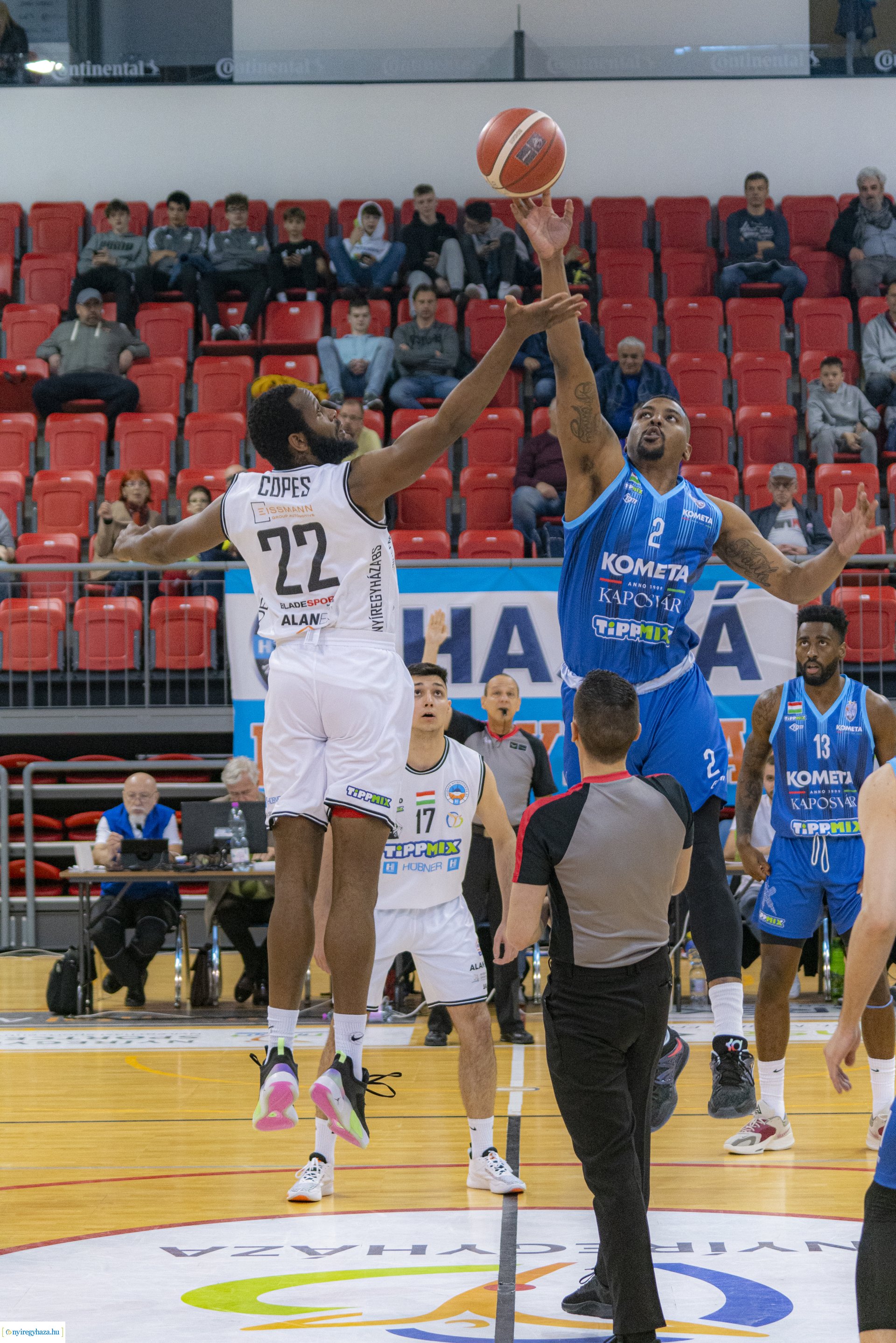 Hübner Nyiregyháza BS vs Kaposvari Kosárladba klub mérkőzése a Continental Arénában