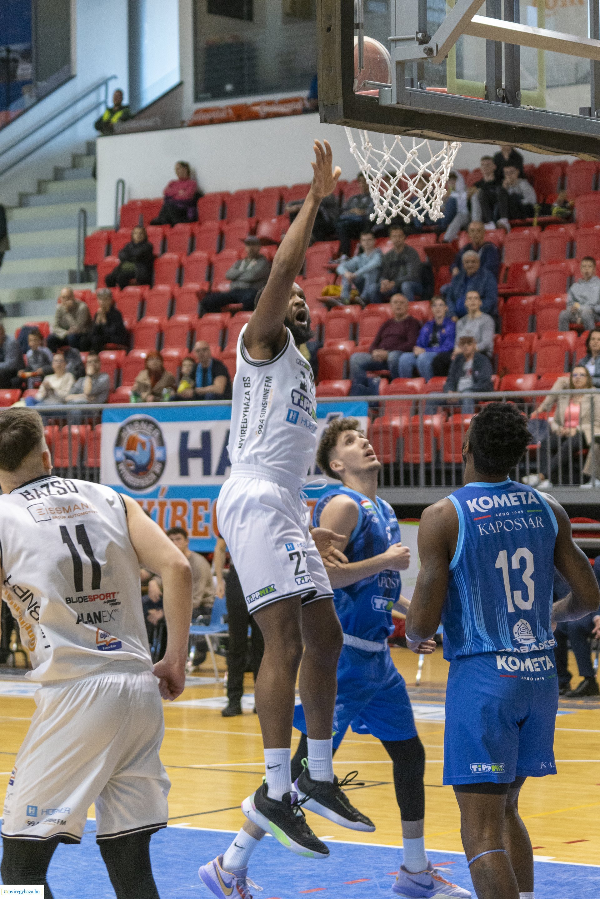 Hübner Nyiregyháza BS vs Kaposvari Kosárladba klub mérkőzése a Continental Arénában