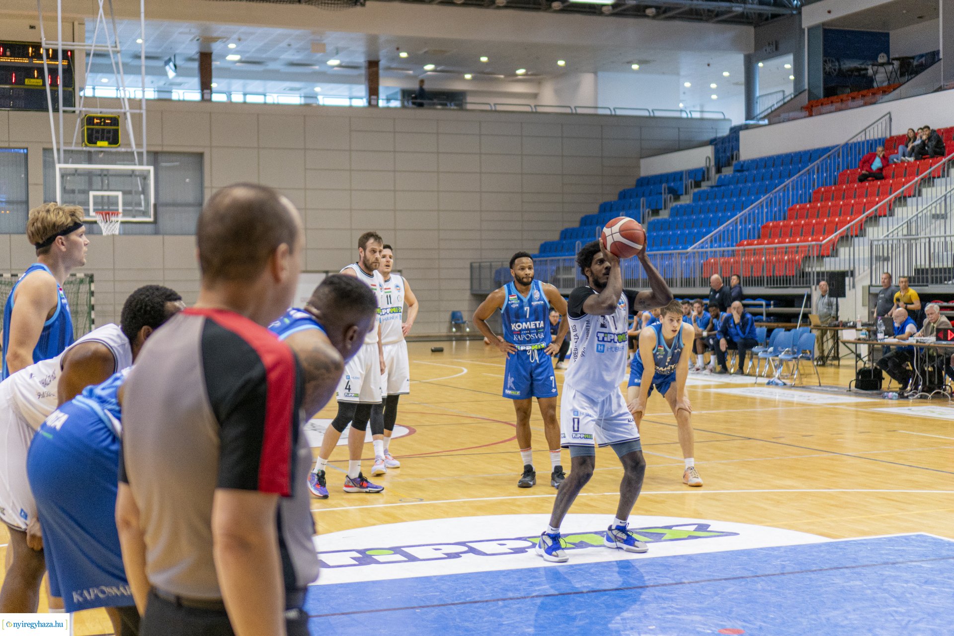 Hübner Nyiregyháza BS vs Kaposvari Kosárladba klub mérkőzése a Continental Arénában