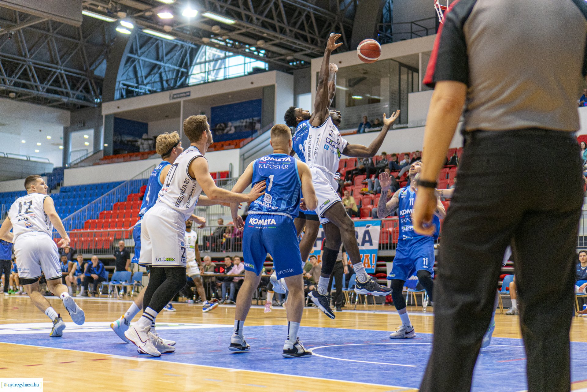 Hübner Nyiregyháza BS vs Kaposvari Kosárladba klub mérkőzése a Continental Arénában