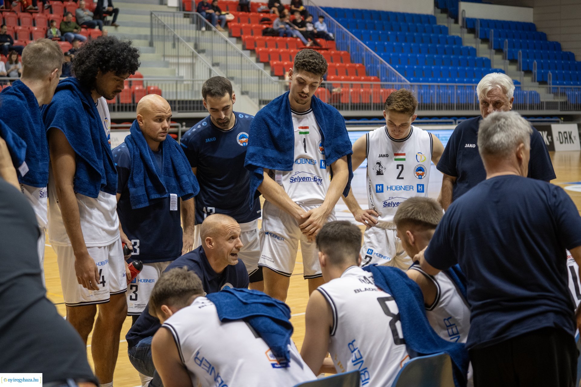 Hübner Nyíregyháza BS vs Óbudai Kaszások kosárlabda mérkőzés a Continental Arénában