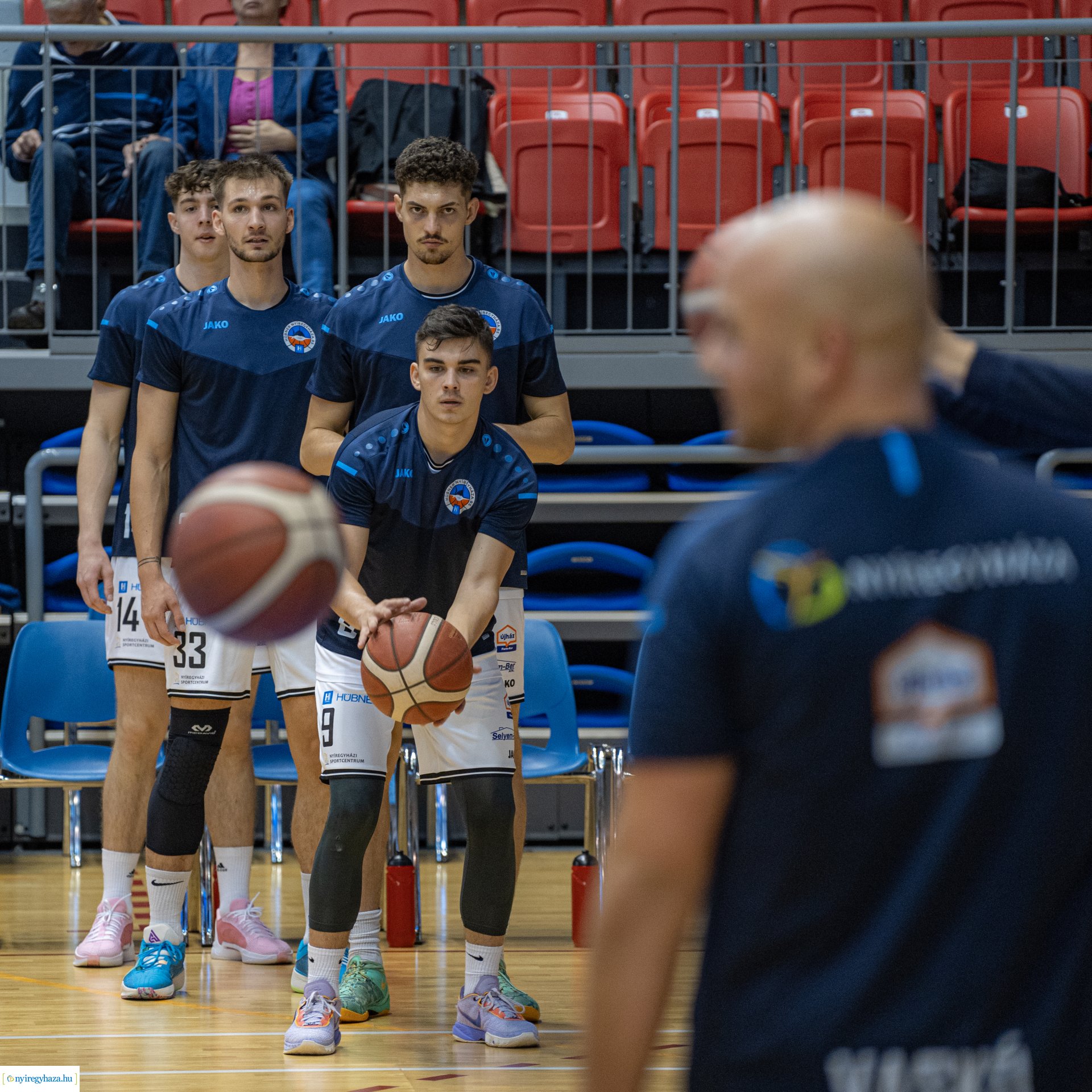 Hübner Nyíregyháza BS vs Óbudai Kaszások kosárlabda mérkőzés a Continental Arénában