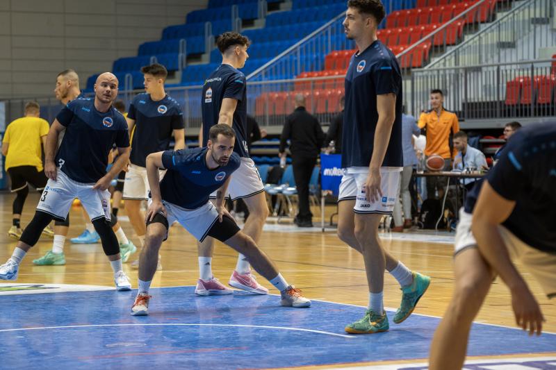 Hübner Nyíregyháza BS vs Óbudai Kaszások kosárlabda mérkőzés a Continental Arénában