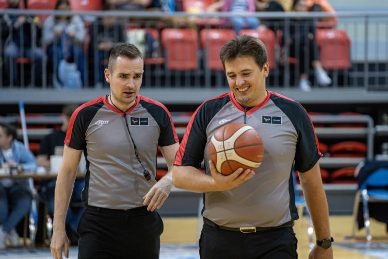Hübner Nyíregyháza BS vs Óbudai Kaszások kosárlabda mérkőzés a Continental Arénában