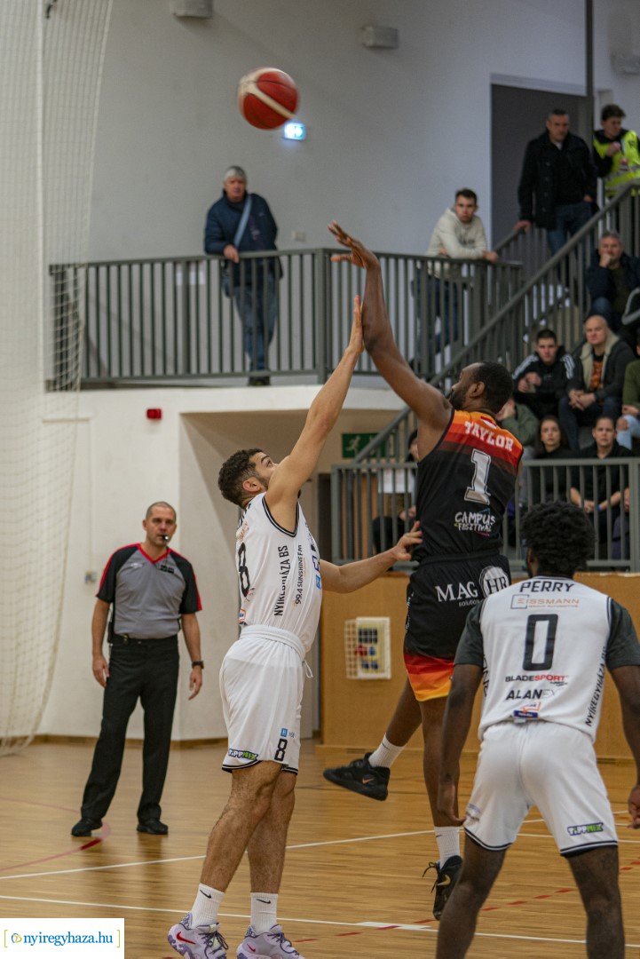 Hübner Nyíregyháza BS–DEAC kosárlabda mérkőzés