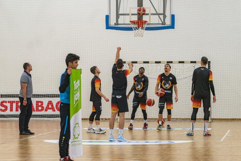 Hübner Nyíregyháza BS–DEAC kosárlabda mérkőzés