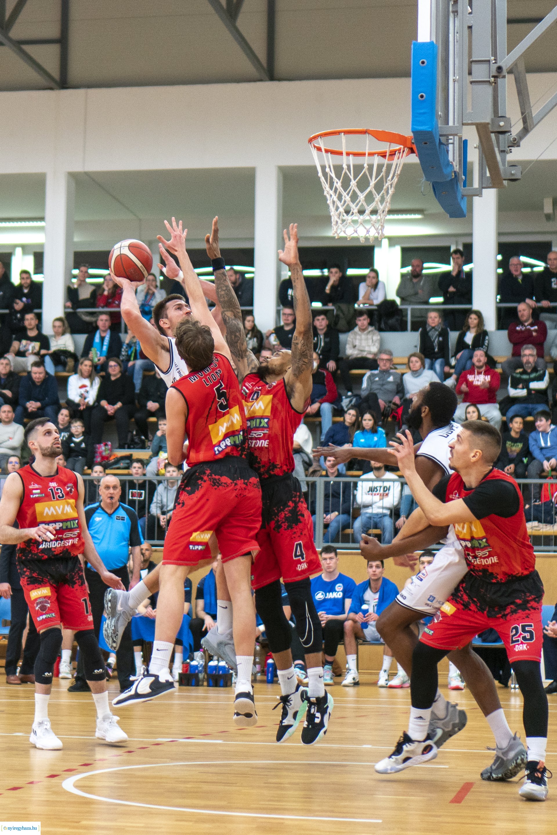 Hübner Nyíregyháza BS–MVM-OSE Lions kosárlabda mérkőzés