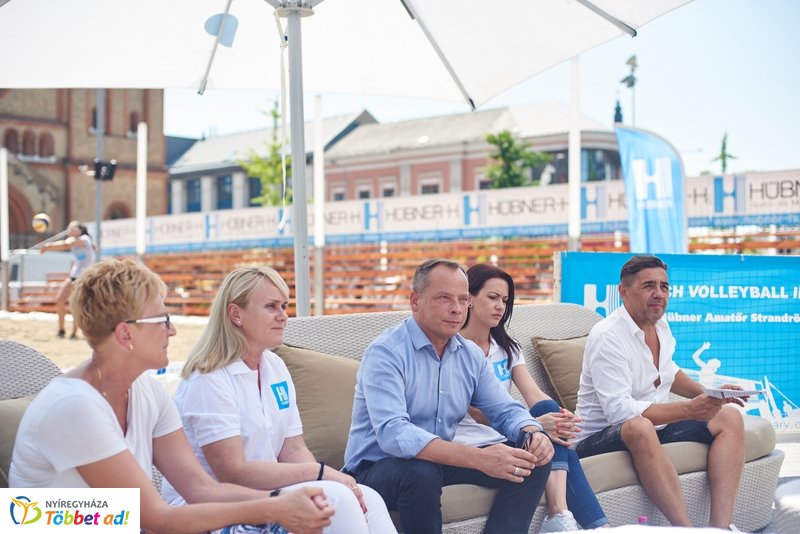 Hübner strandröpi beharangozó