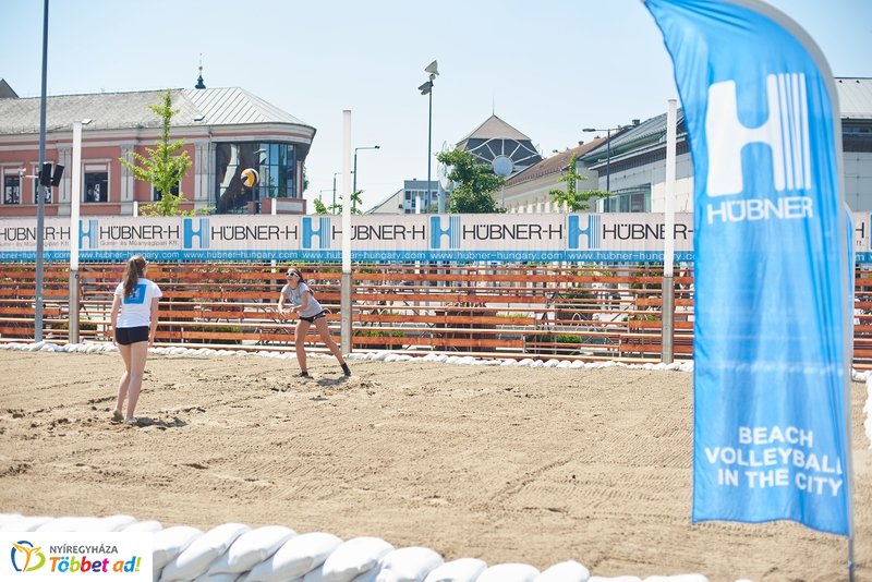 Hübner strandröpi beharangozó