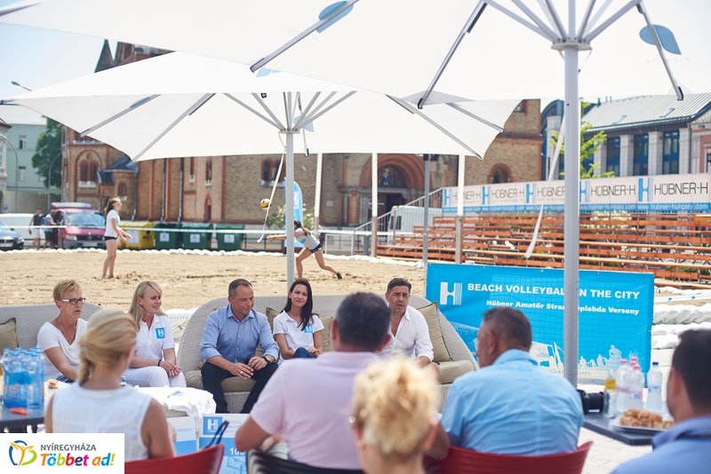 Hübner strandröpi beharangozó