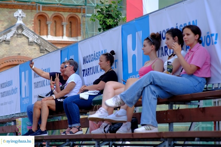 Hübner strandröpi megnyitó 2023