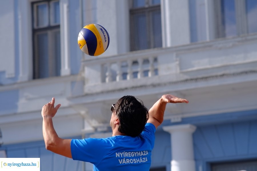 Hübner strandröpi megnyitó 2023