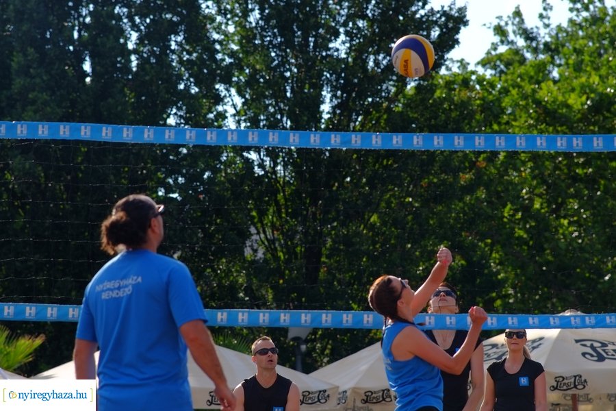 Hübner strandröpi megnyitó 2023