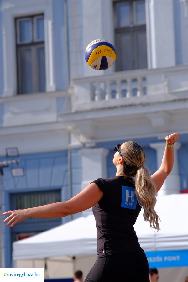 Hübner strandröpi megnyitó 2023