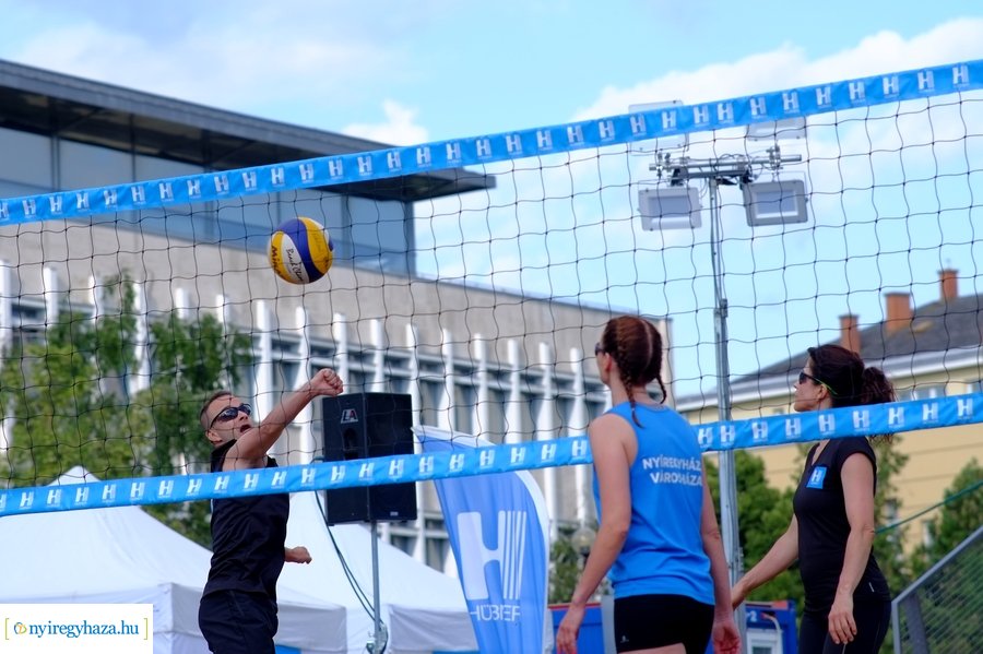 Hübner strandröpi megnyitó 2023