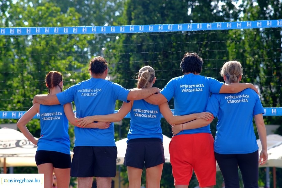 Hübner strandröpi megnyitó 2023