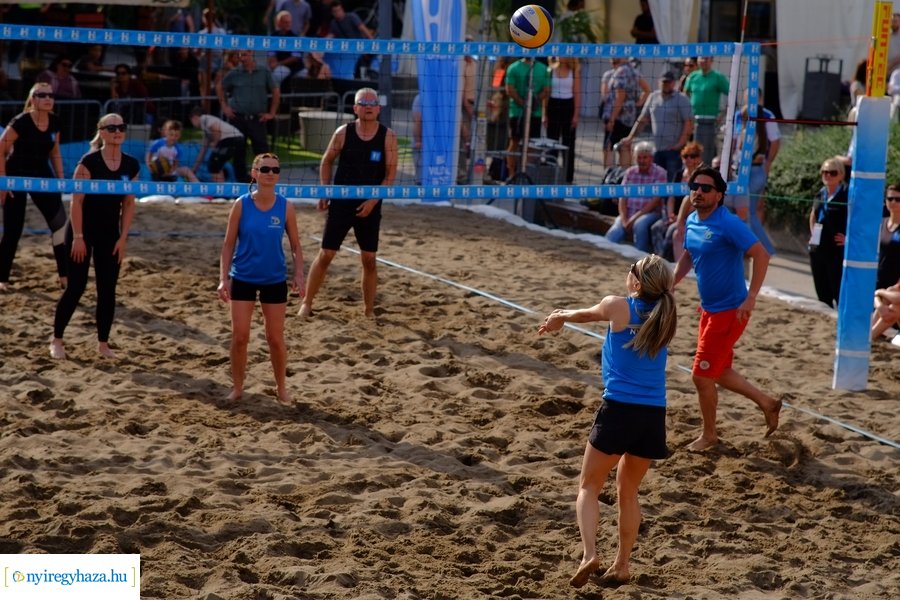 Hübner strandröpi megnyitó 2023