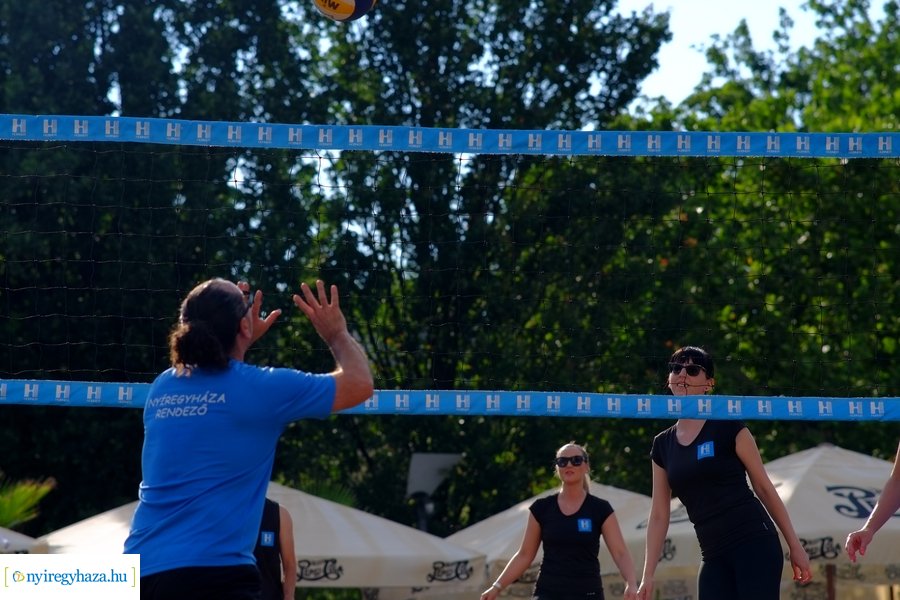 Hübner strandröpi megnyitó 2023