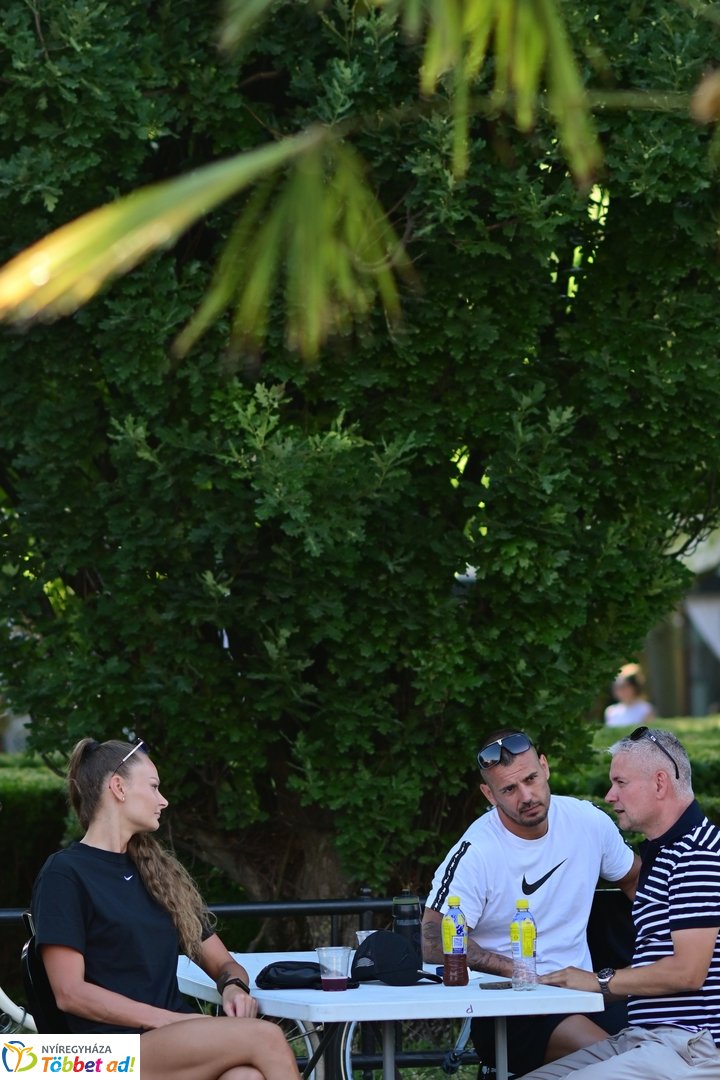 Hübner strandröplabda 2025