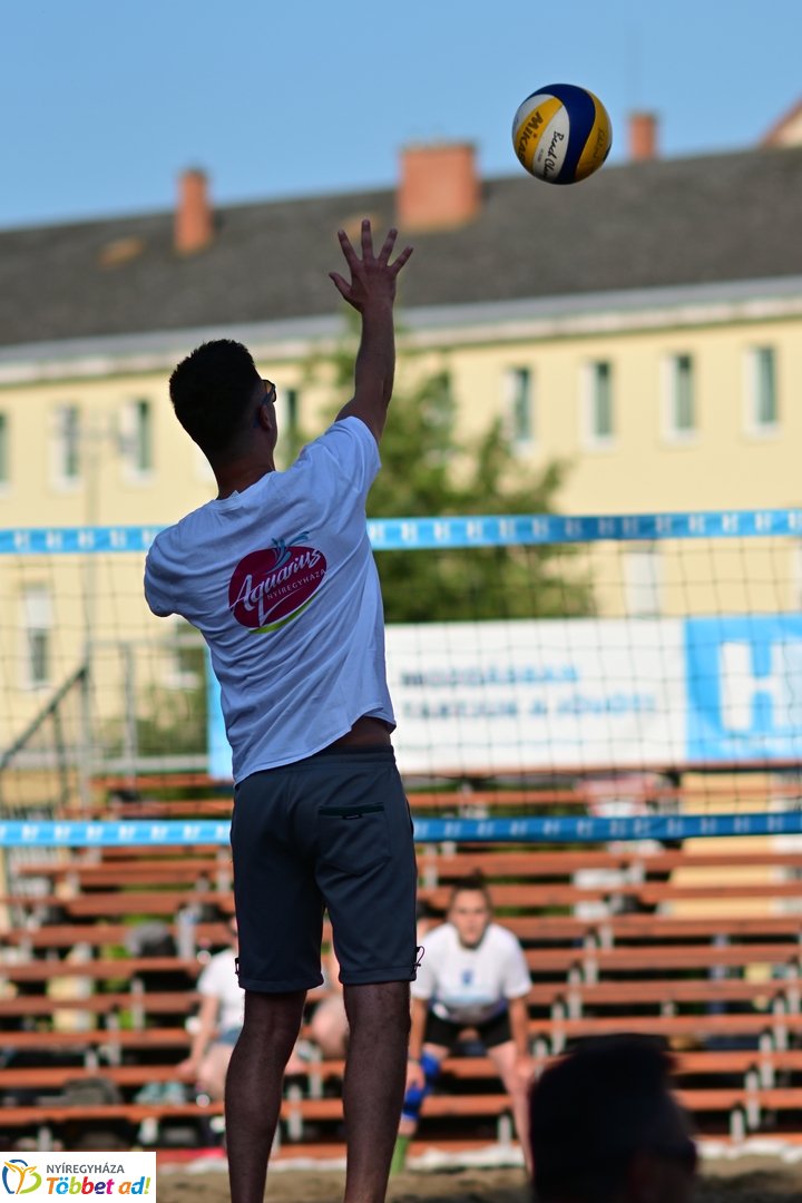 Hübner strandröplabda 2025