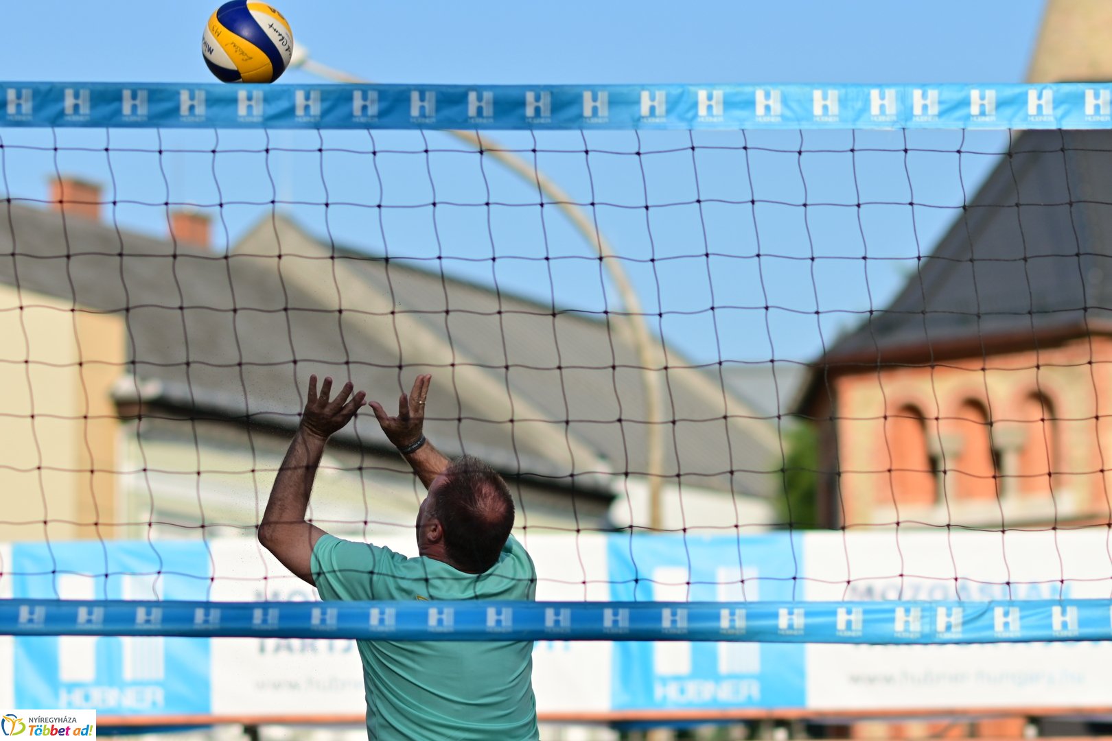 Hübner strandröplabda 2025