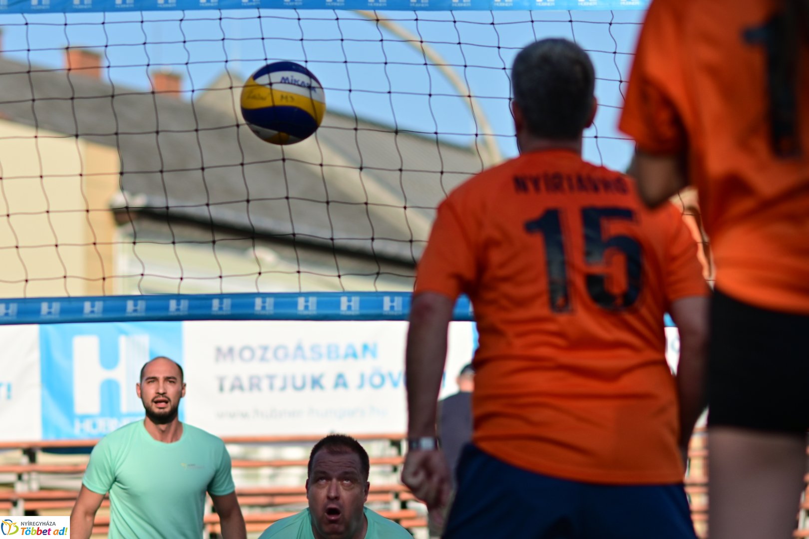 Hübner strandröplabda 2025