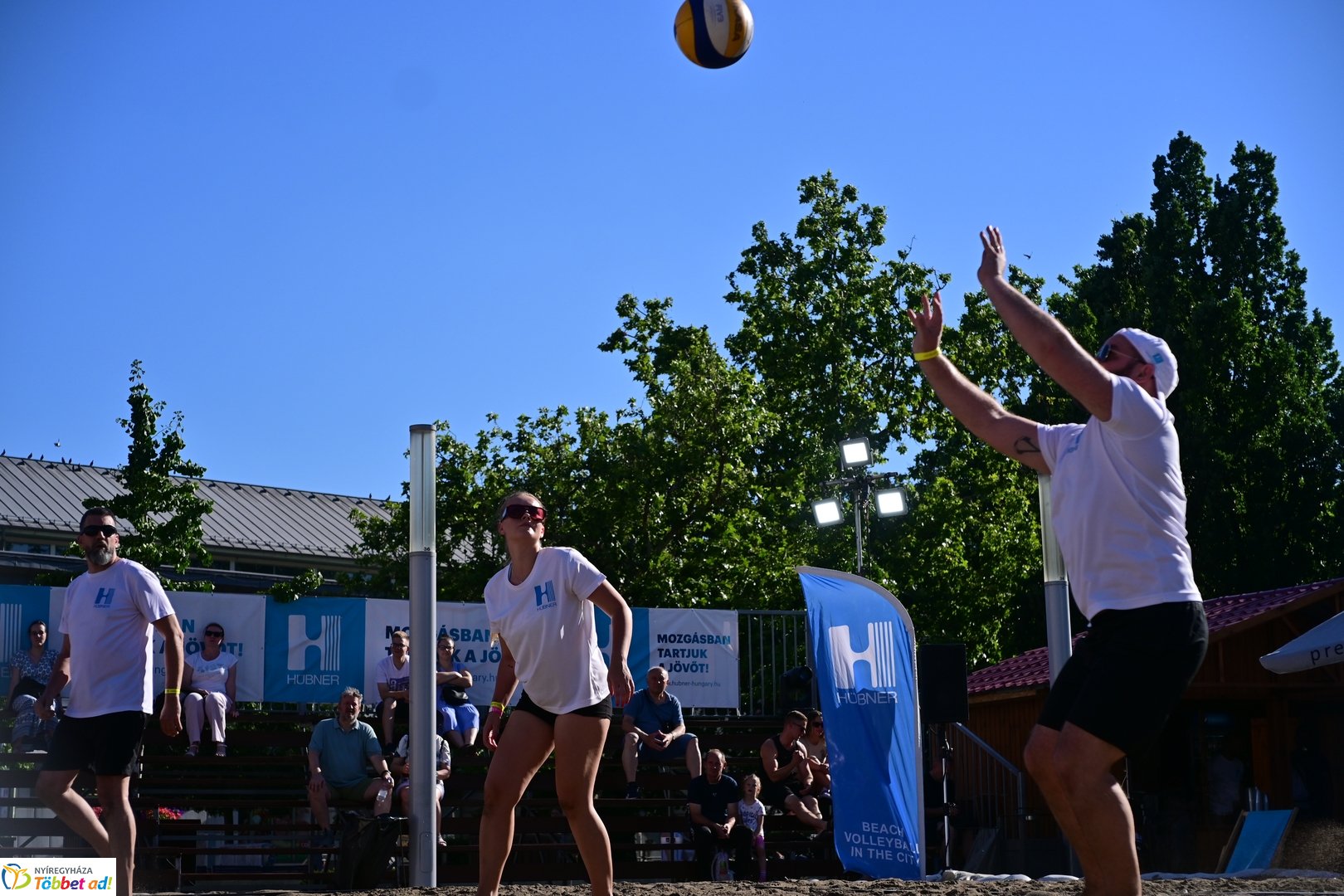 Hübner strandröplabda 2026