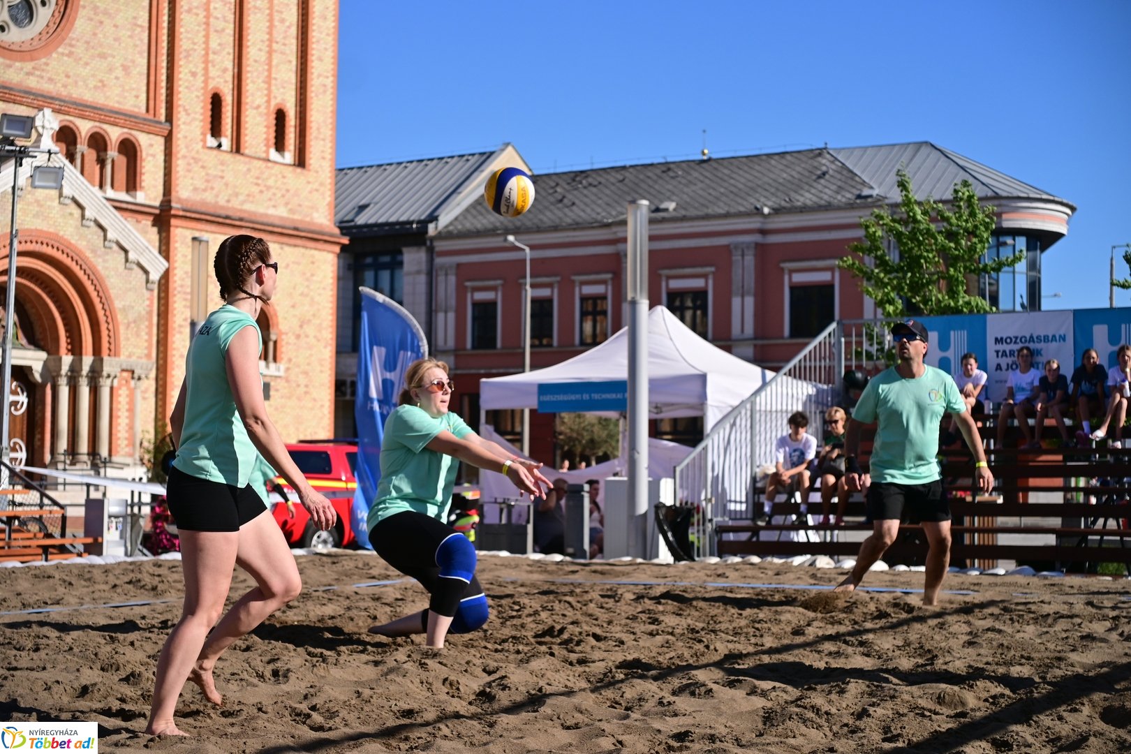 Hübner strandröplabda 2026