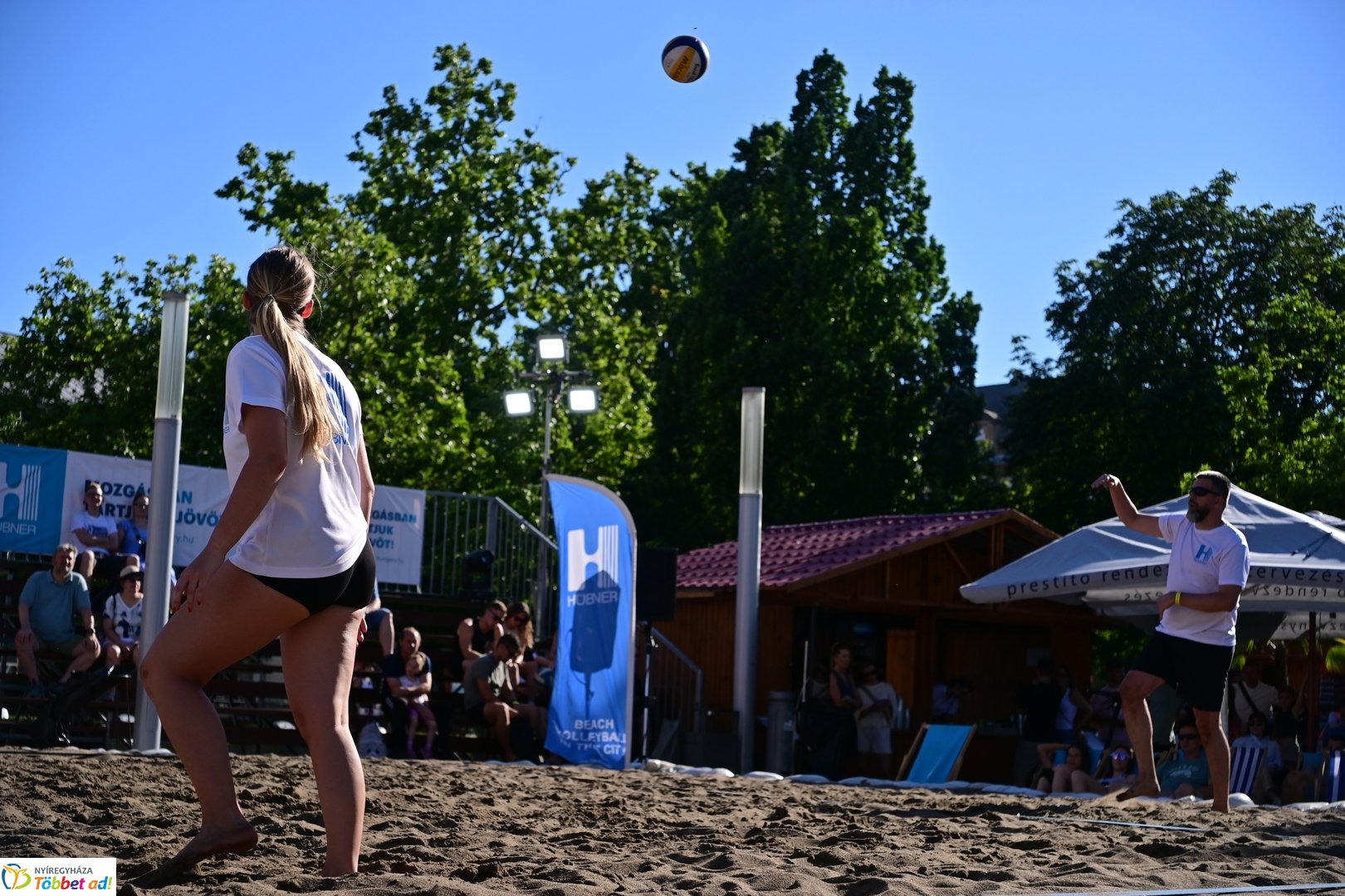 Hübner strandröplabda 2026
