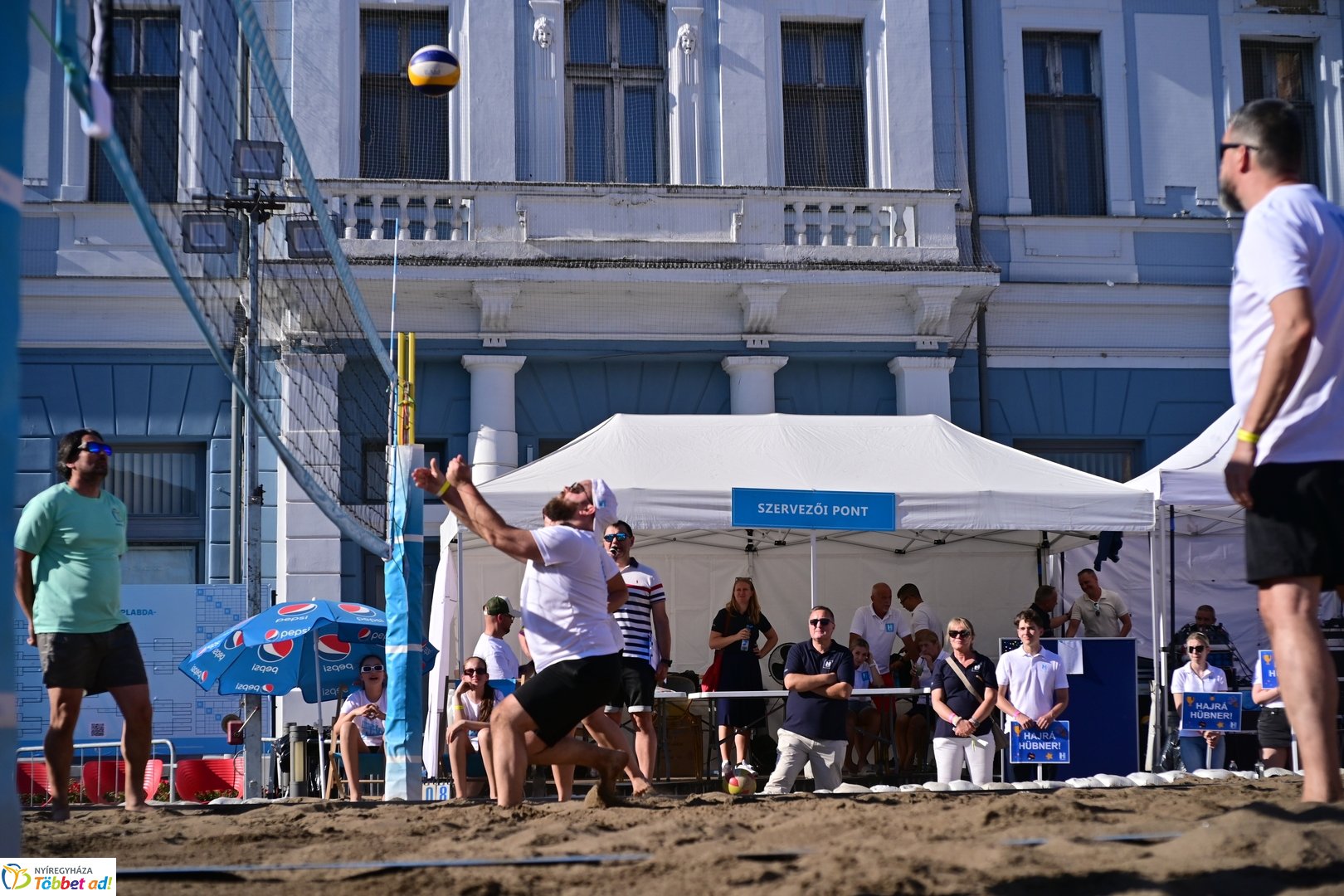 Hübner strandröplabda 2026