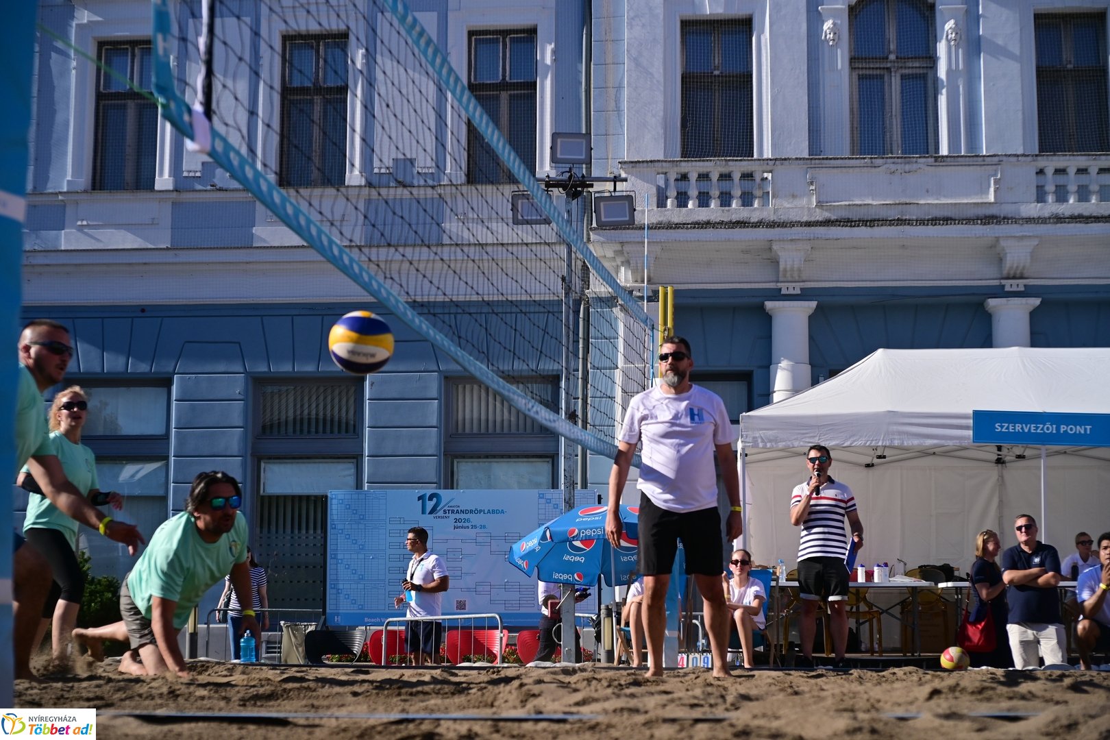 Hübner strandröplabda 2026