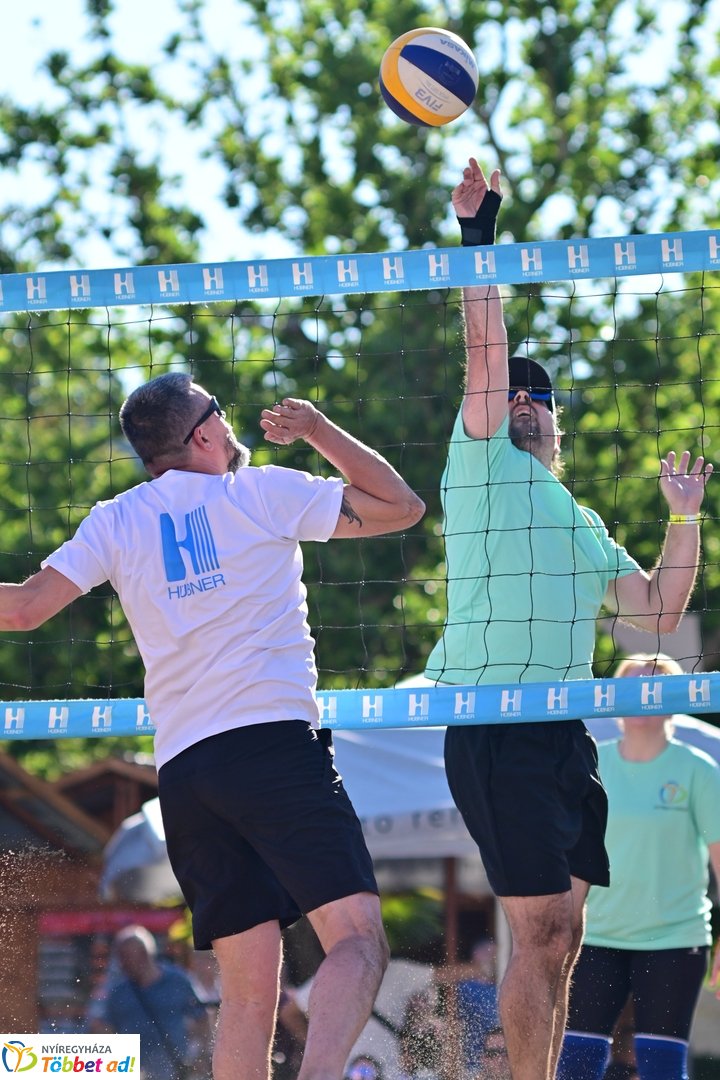 Hübner strandröplabda 2026