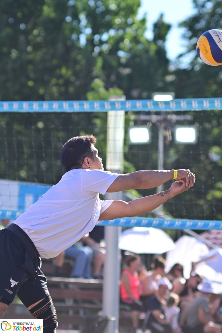 Hübner strandröplabda 2026