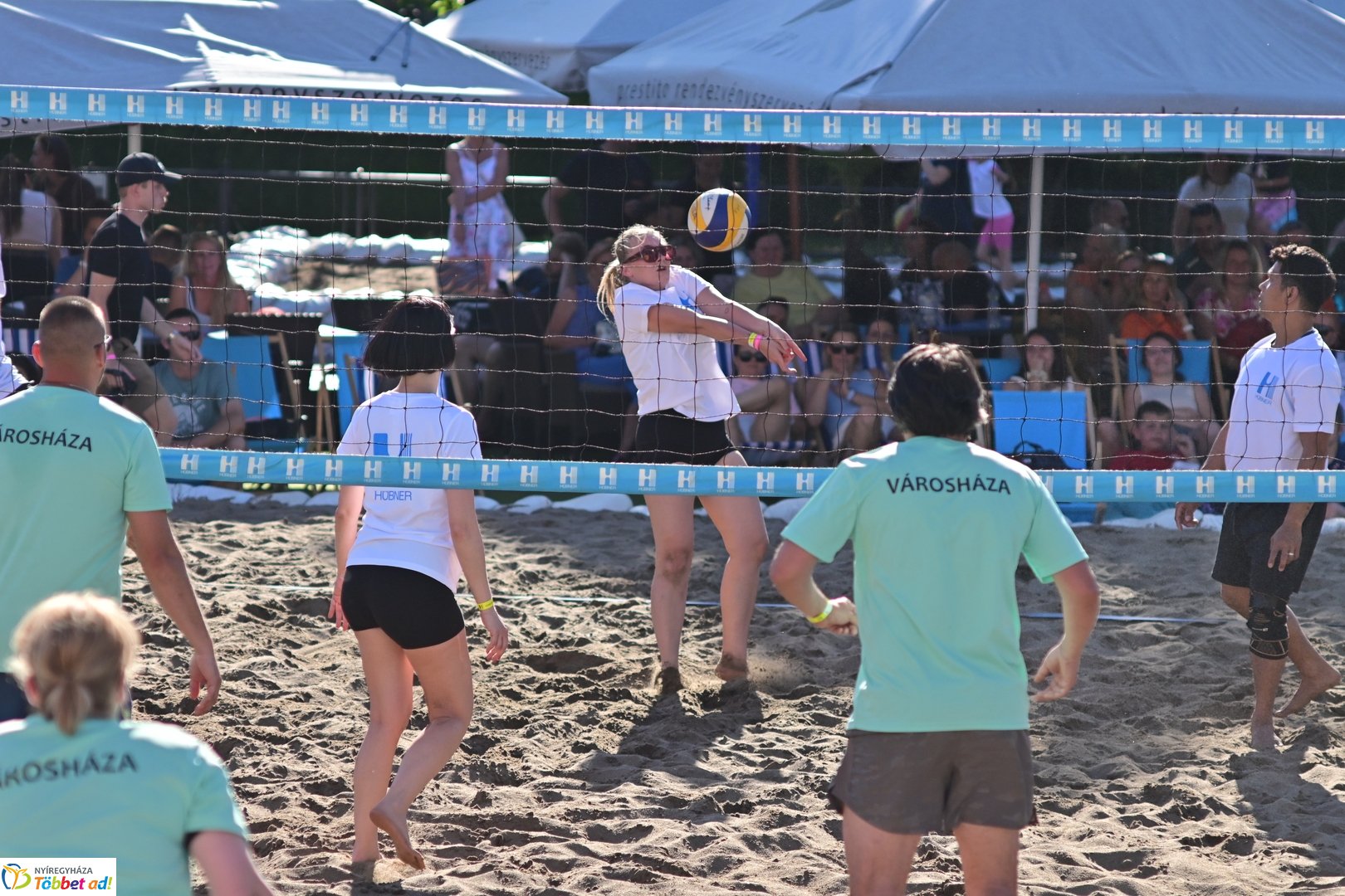 Hübner strandröplabda 2026