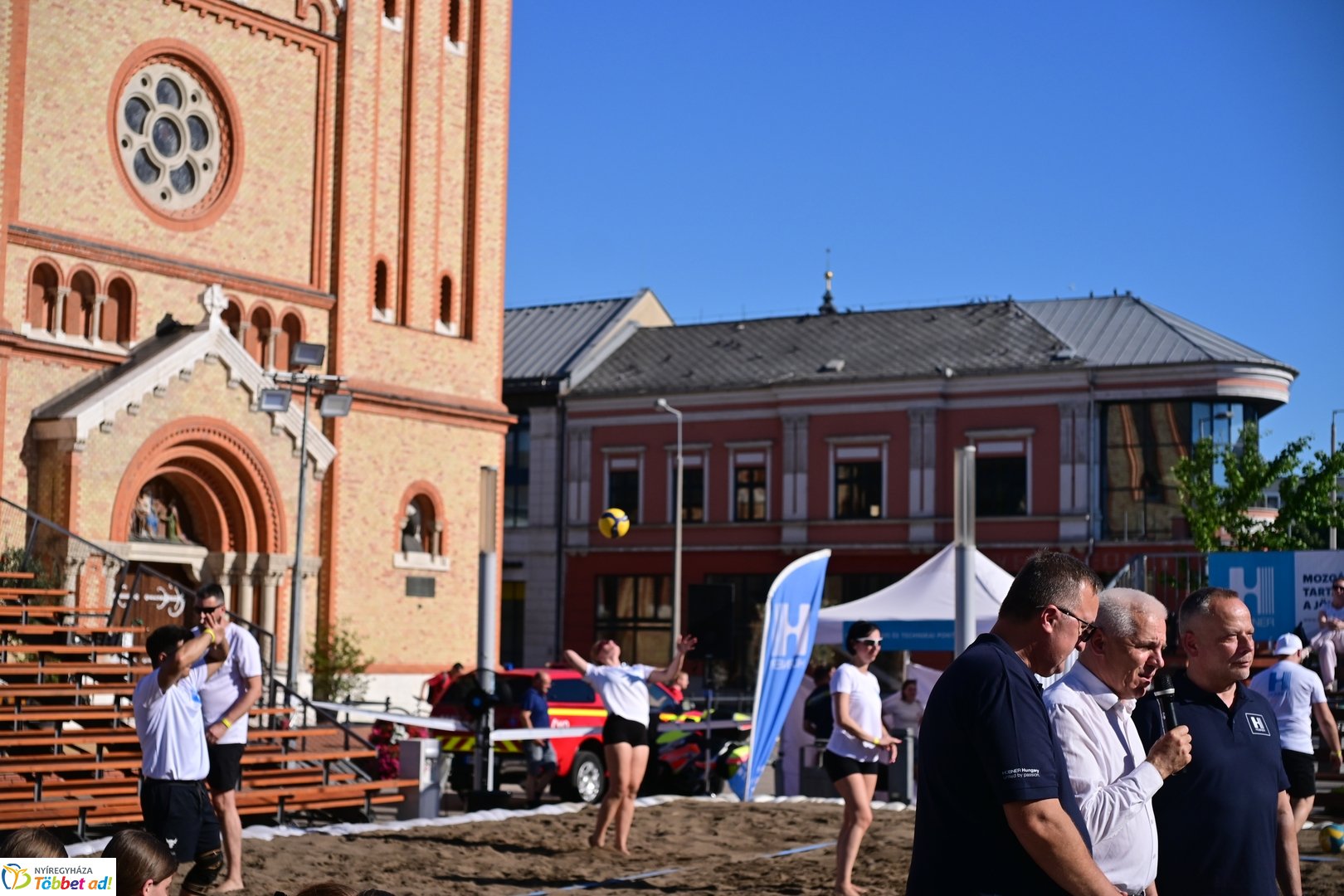 Hübner strandröplabda 2026
